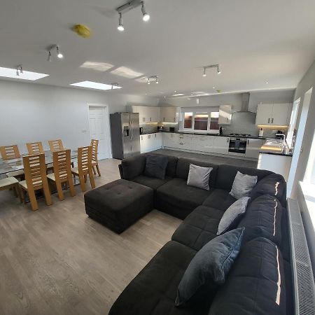 High Spec Large 6 Bedroom House! Kingston upon Thames  Exterior photo