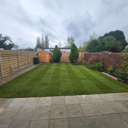 High Spec Large 6 Bedroom House! Kingston upon Thames  Exterior photo