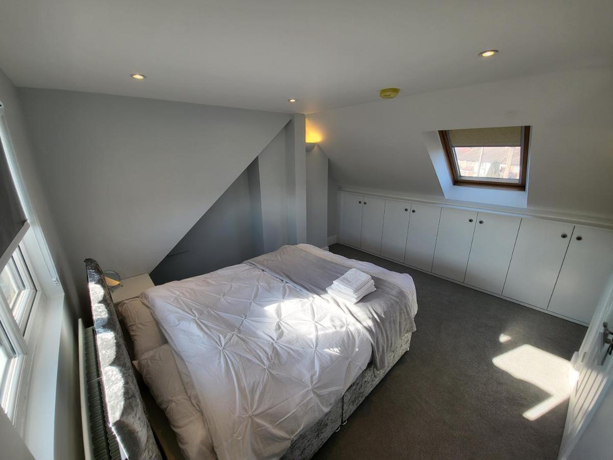 High Spec Large 6 Bedroom House! Kingston upon Thames  Exterior photo