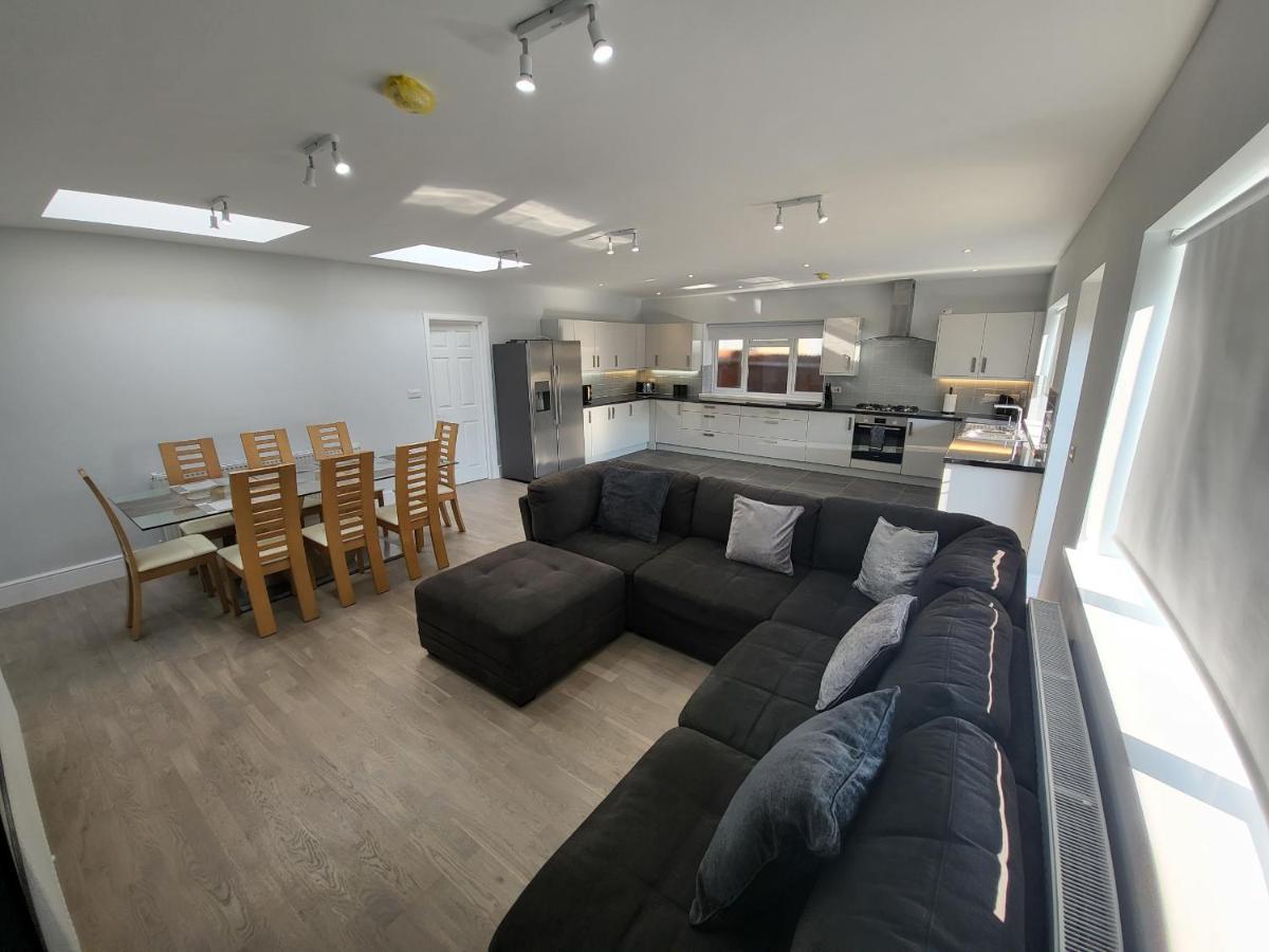 High Spec Large 6 Bedroom House! Kingston upon Thames  Exterior photo